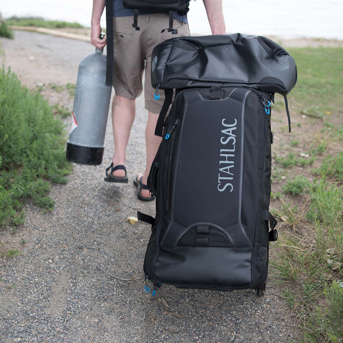 Stahlsac Steel Wheeled Bag Product Photo