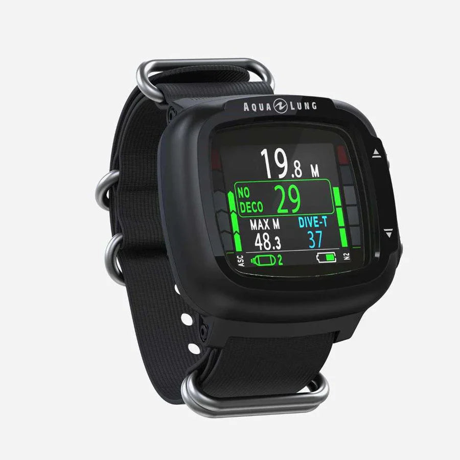 I330R Dive Computer, Simple and Reliable Dive Tracking Product Photo